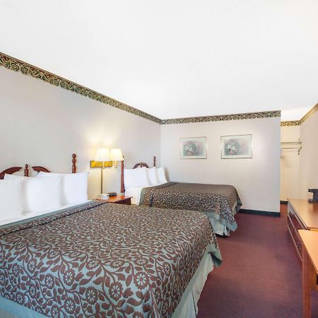 Days Inn By Wyndham Erick Экстерьер фото